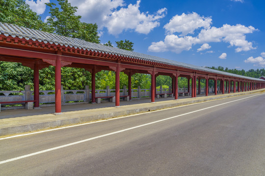 长廊和公路景观