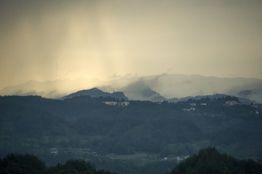 耶稣光大山耶稣光