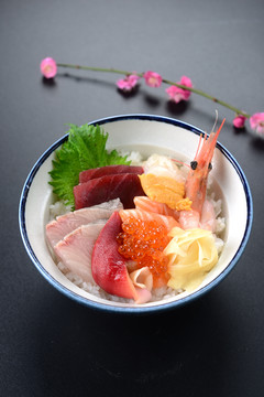 海鲜刺身饭