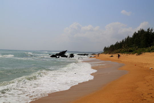 海湾沙滩岩石