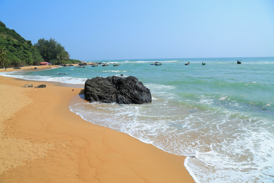 大海沙滩岩石