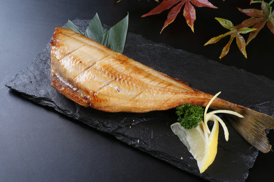 烤多線魚