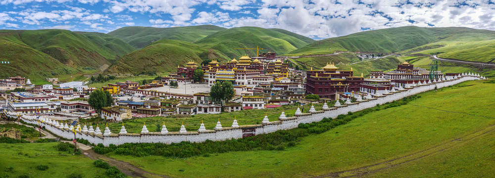 宽幅长青春科尔寺全景