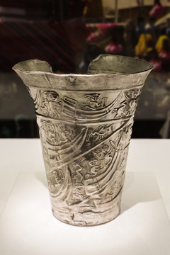 契穆文化锤揲工艺银杯