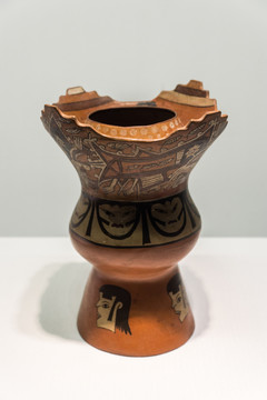 纳斯卡文化彩绘陶鼓