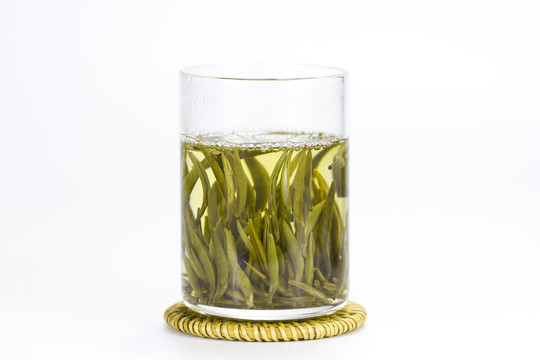 白毫銀針湯色