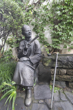 柳亚子雕像