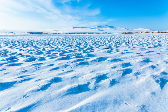 冬季草原雪原雪包