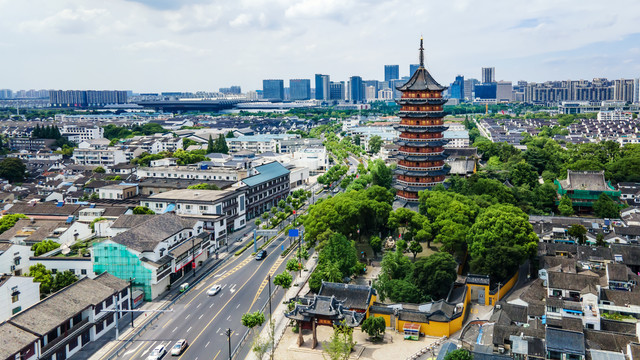 航拍苏州寺庙宝塔