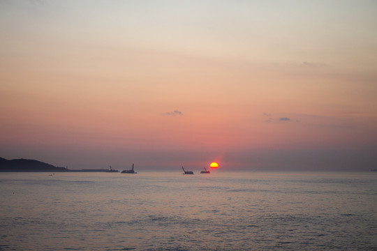 海面落日