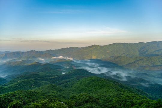 群山