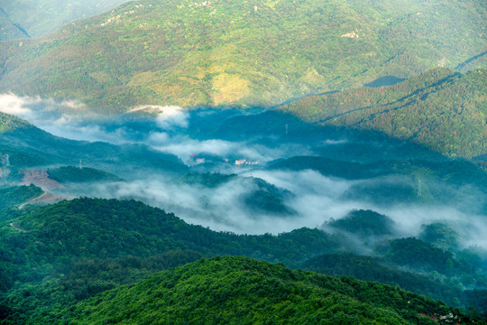 群山