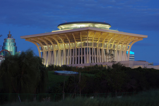 中国历史研究院夜景