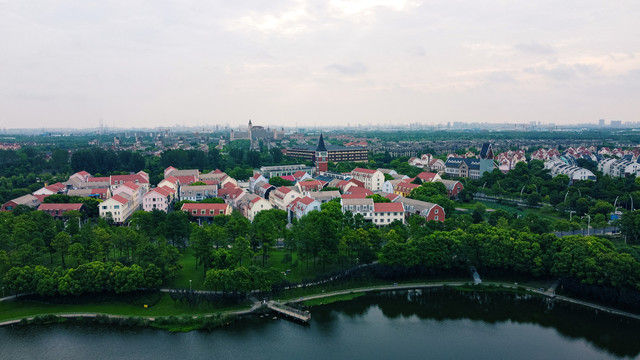 清晨湖景