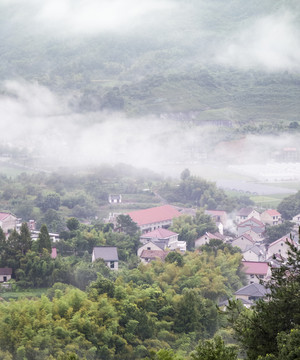 晨雾中的桐庐山村21