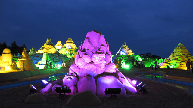 舟山朱家尖沙雕节沙雕夜景