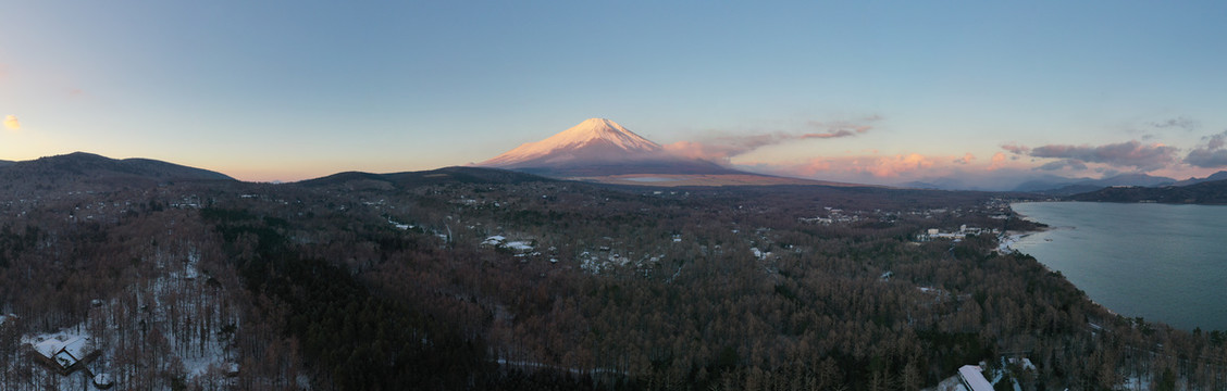 日本富士山山中湖全景