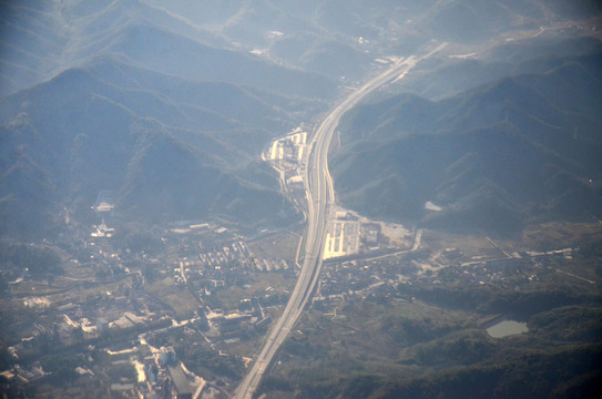 山区高速公路