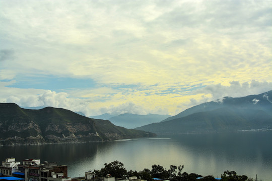 雅西高速风景