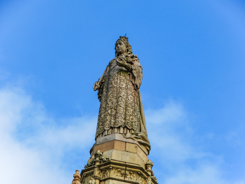 英国维多利亚女王雕像