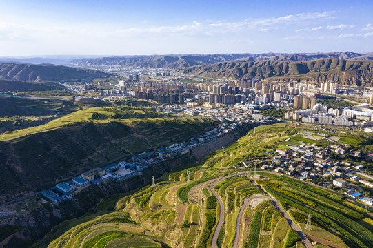 山坳城市