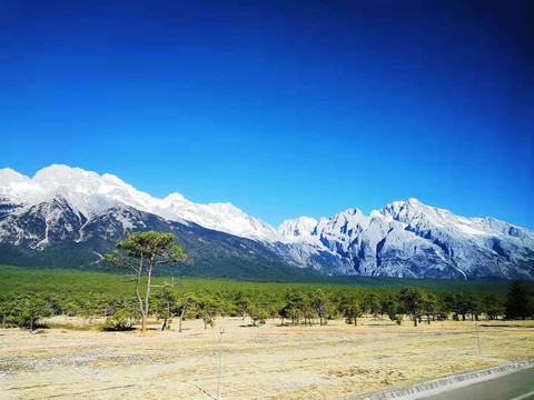 玉龙雪山