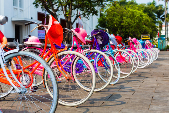 印度尼西亚雅加达五颜六色自行车出租