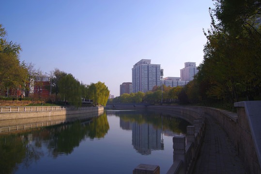 北京营城建都滨水绿道慢性系统