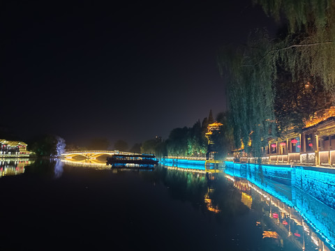 台儿庄古城夜景