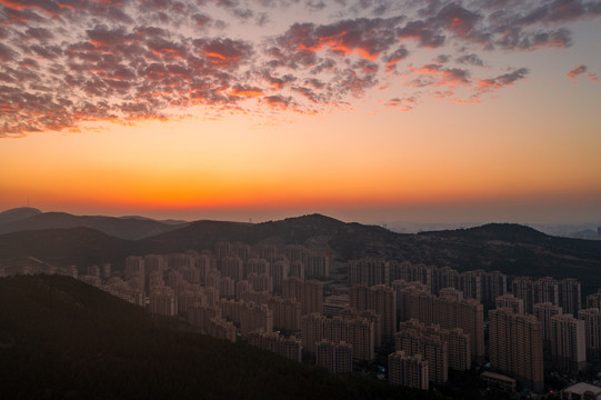 航拍济南绚丽晚霞