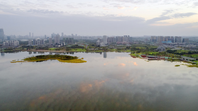 天府新区兴隆湖畔