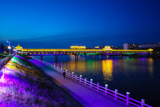 海兰江夜景