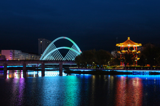 海兰江夜景