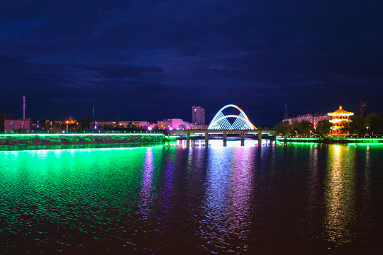 海兰江夜景