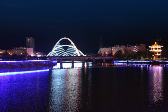 海兰江夜景