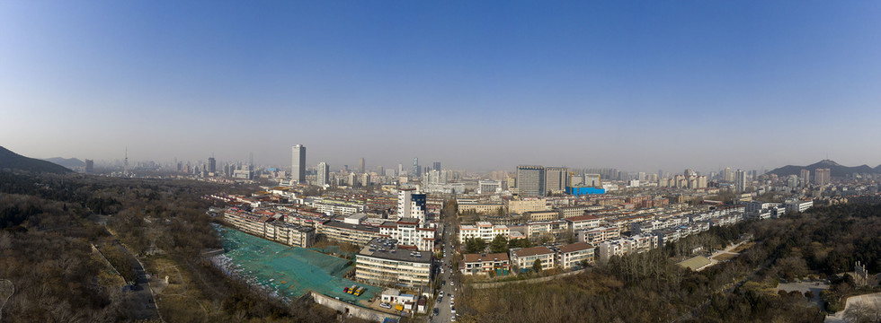 宽幅济南千佛山东路全景