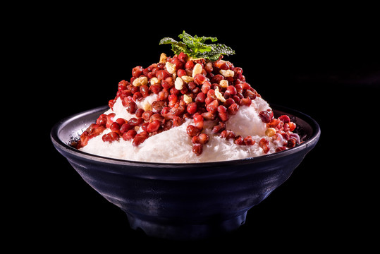 红豆沙冰刨冰甜品