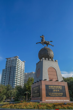 石河子市中国优秀旅游城市标志