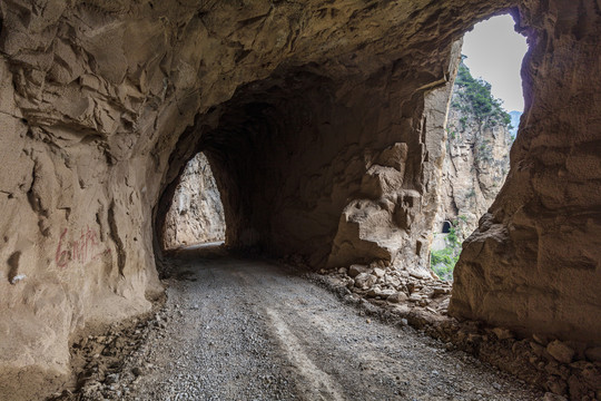 河南南太行山挂壁公路