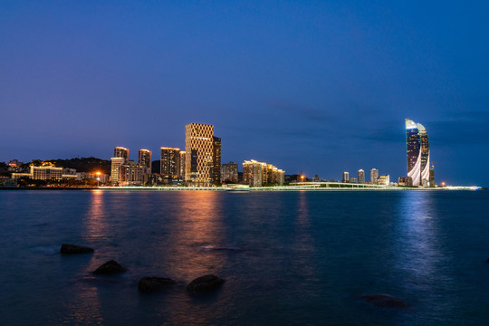 厦门世茂海峡大厦夜景