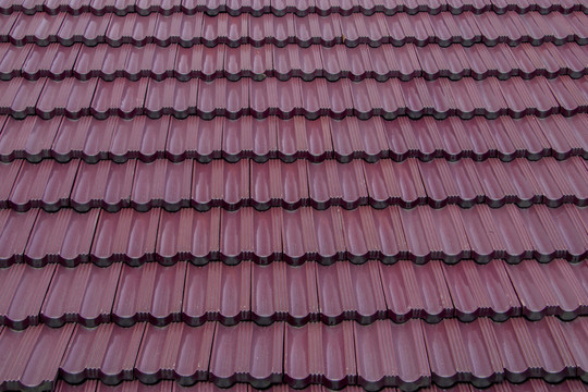 屋顶红瓦