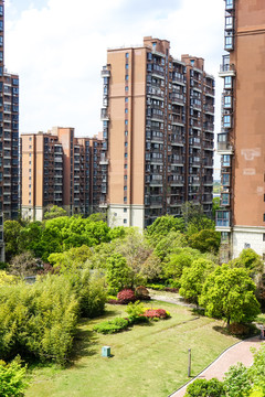 小区内景