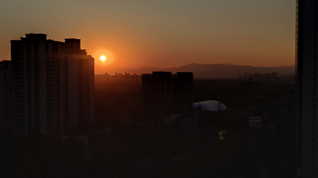 城市落日余晖