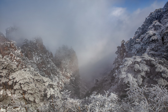 黄山梦笔生花笔架峰