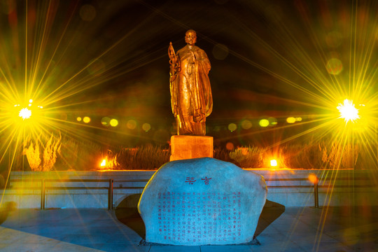 西安大雁塔景区三藏法师雕像