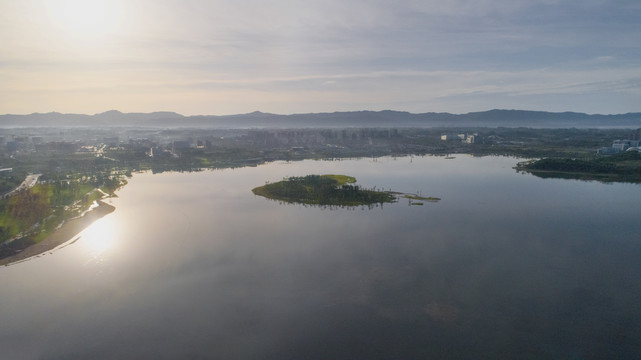 天府新区兴隆湖畔