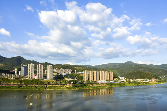 福建闽江岸边风光