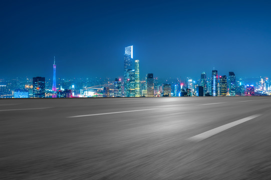 城市道路天际线和城市夜景