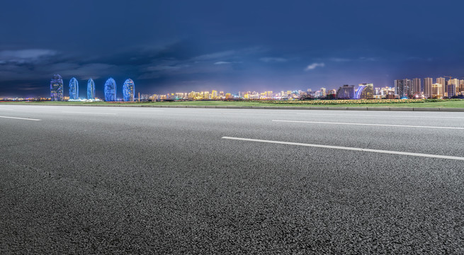 城市道路和城市夜景