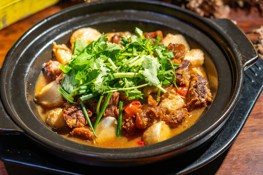 小芋頭煨牛肉